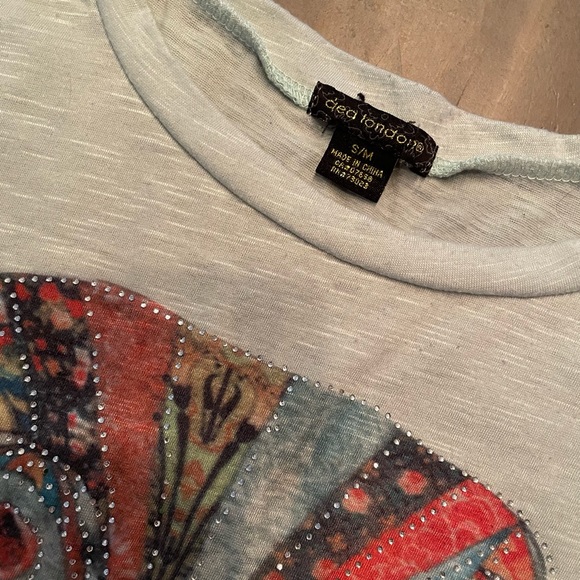 DeaLondon T-Shirt, size small/Medium - Picture 2 of 3